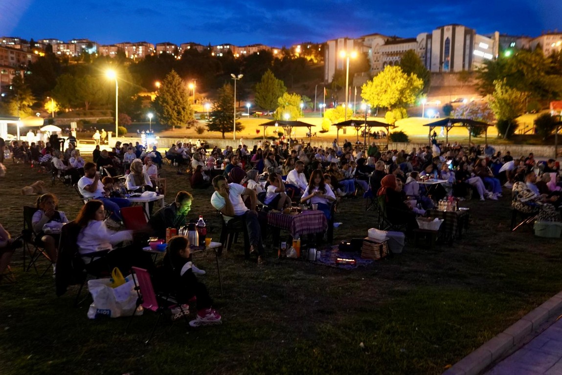 duzcede-acik-hava-sinemasina-yeni-adres-2-3-4-eylulde-asar-kemer-park-2-071744