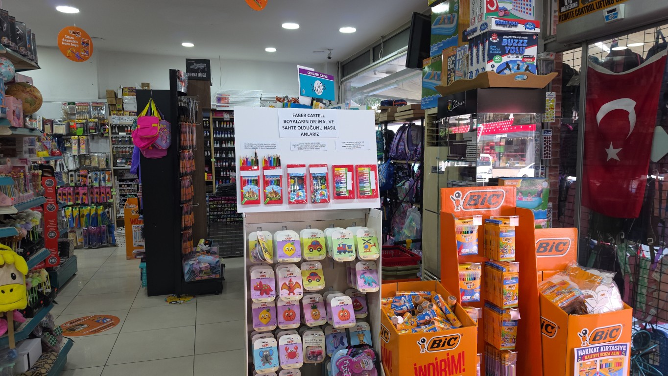 duzcede-velilere-sahte-kirtasiye-uyarisi-ce-ve-tse-damgasina-dikkat-2-070835