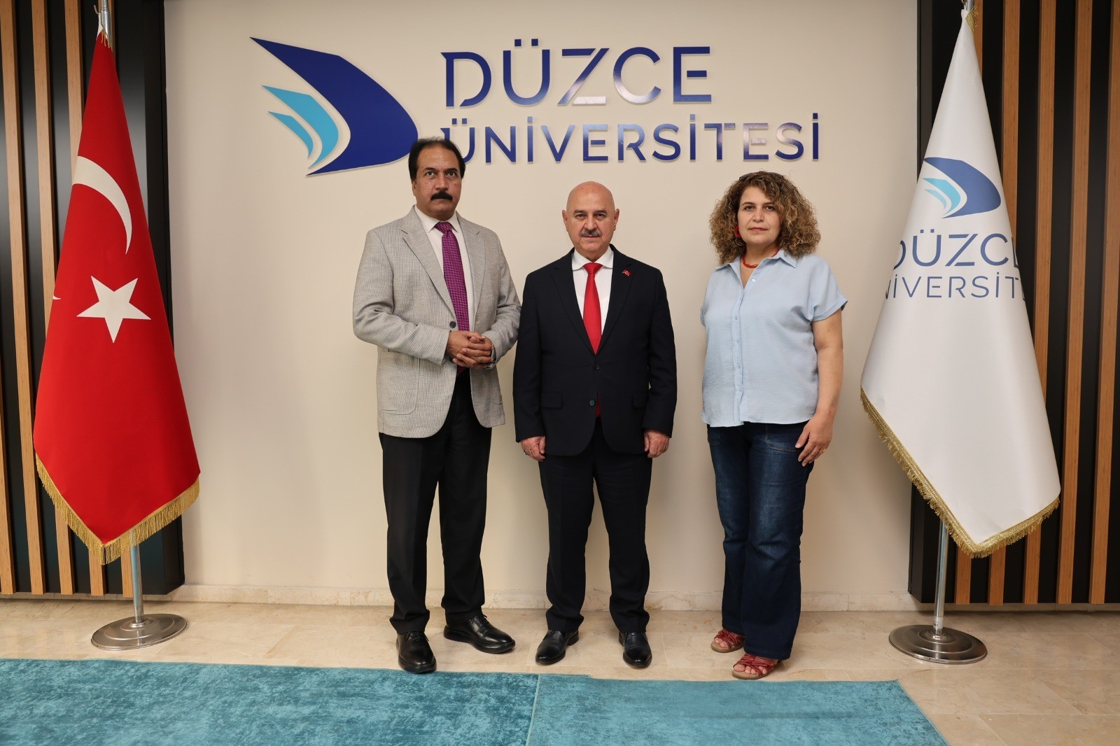 duzce-universitesinden-pakistanla-yeni-anlasma-ogrenci-degisimi-ve-staj-imkani-2-011441