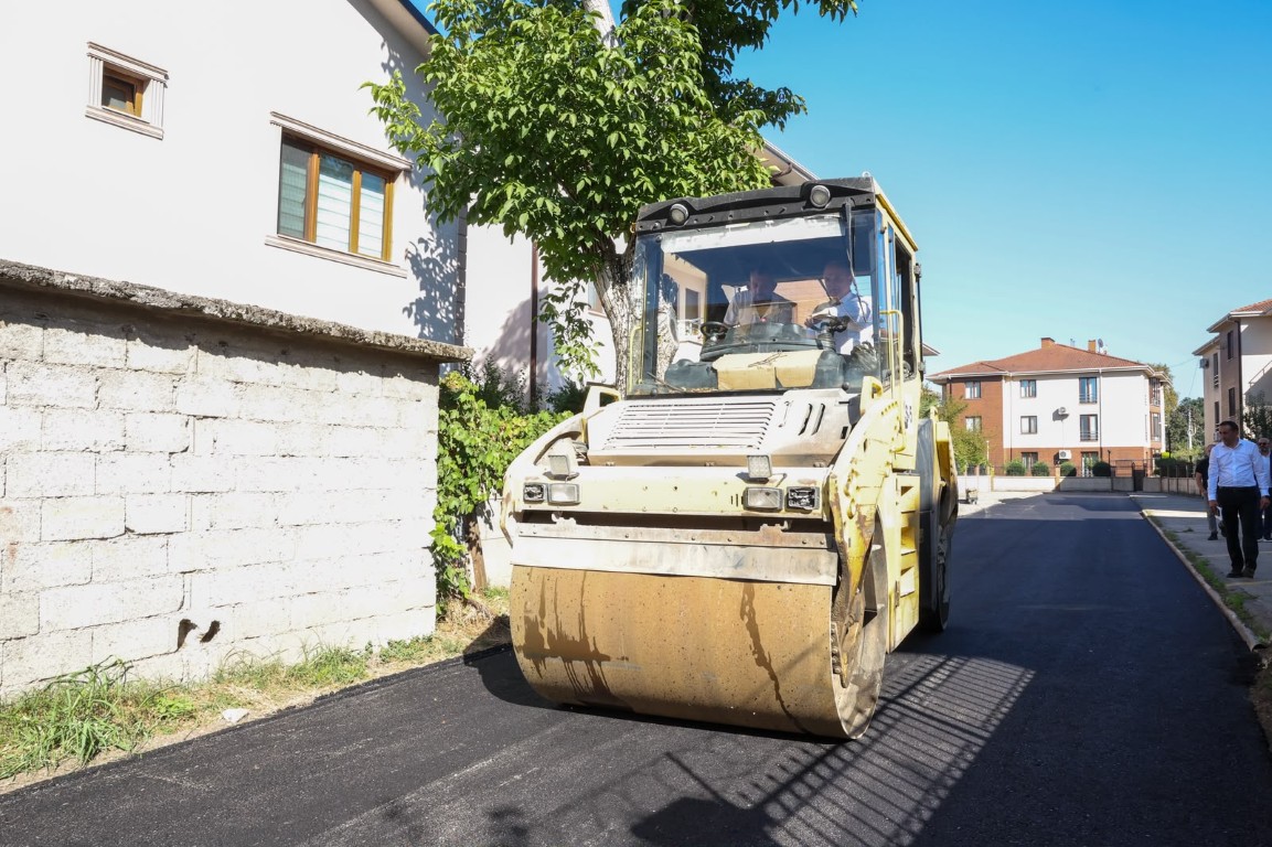 duzcede-30-bin-ton-asfalt-serildi-ozluden-elestirilere-dikkat-ceken-yanit-11-103429