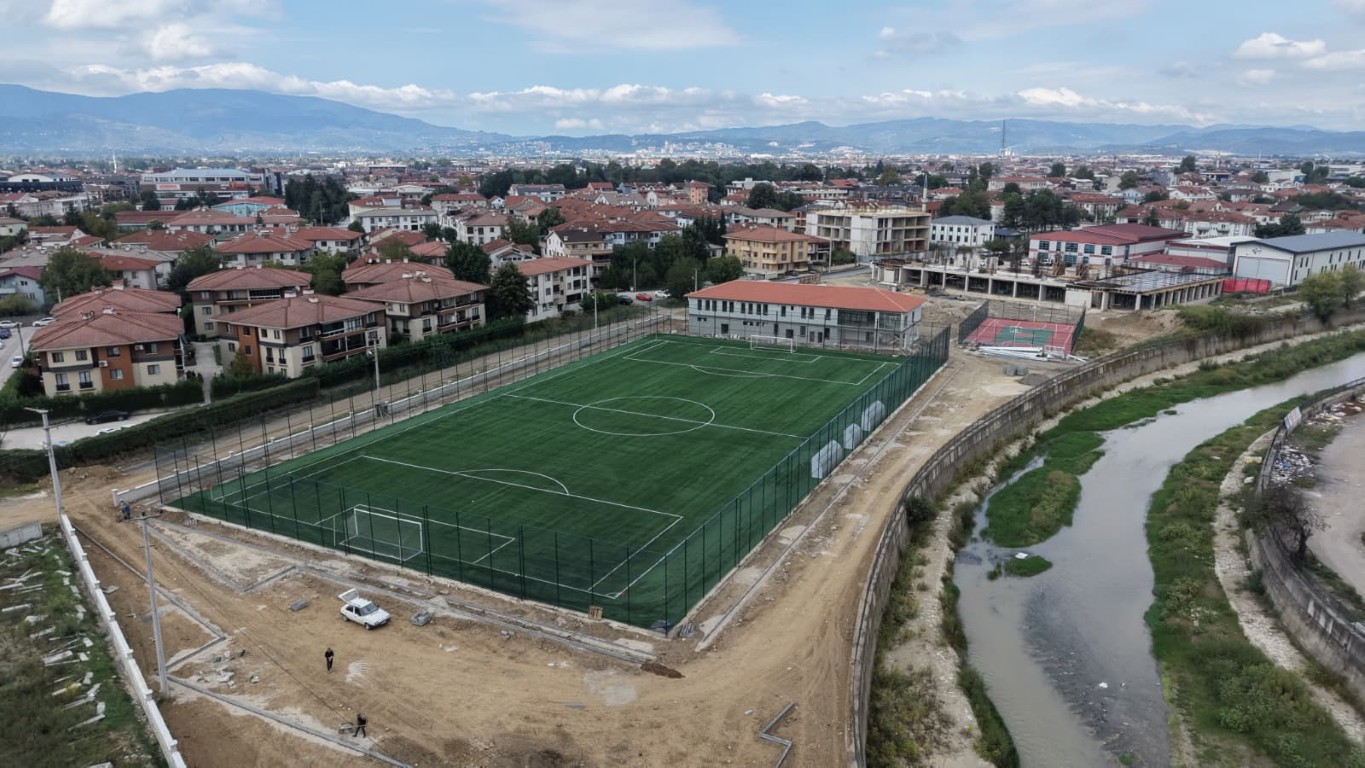 duzcede-3-onemli-projede-calismalar-suruyor-ozlu-santiyeleri-tek-tek-gezdi-1-043534