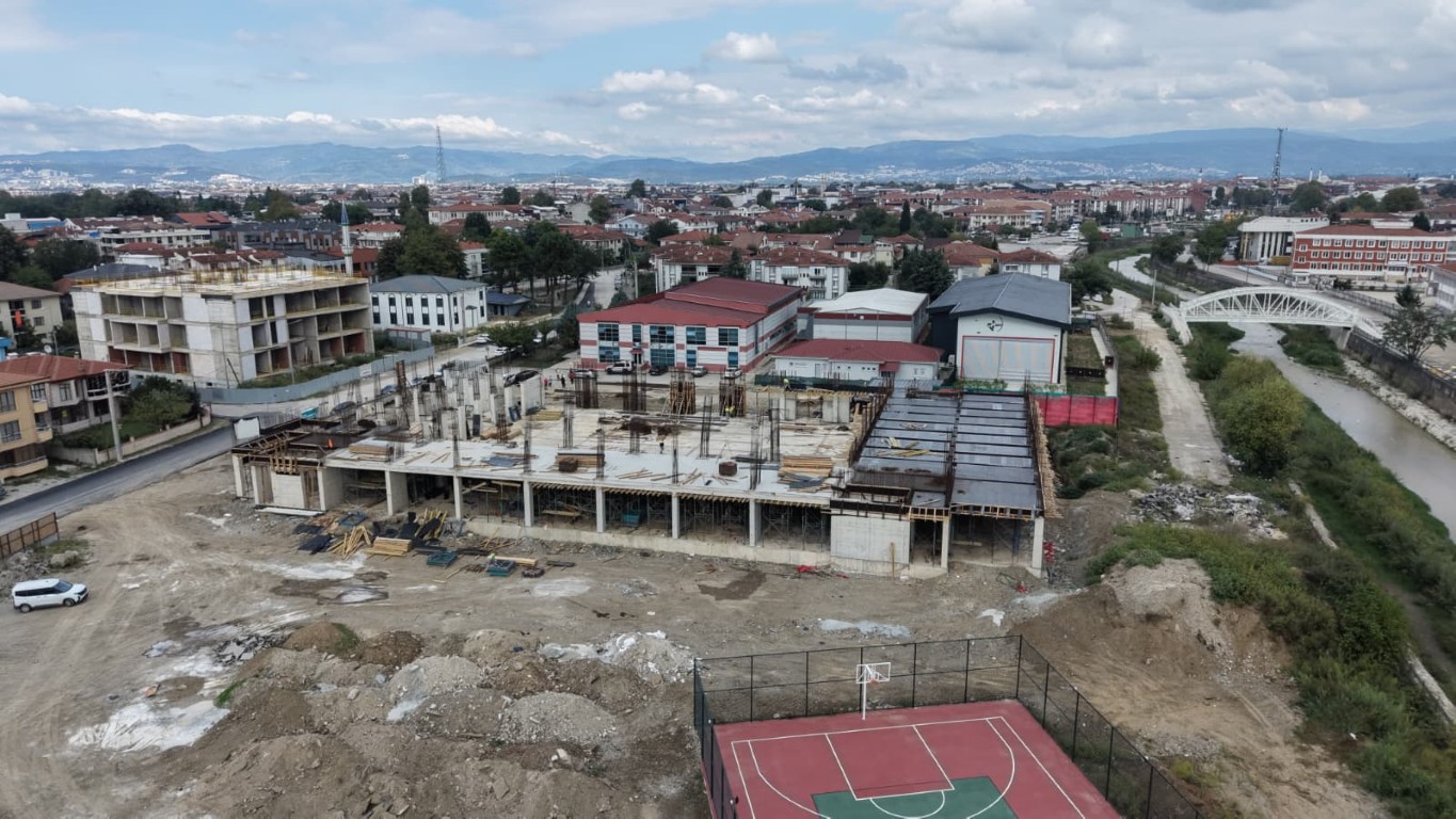duzcede-3-onemli-projede-calismalar-suruyor-ozlu-santiyeleri-tek-tek-gezdi-2-043535