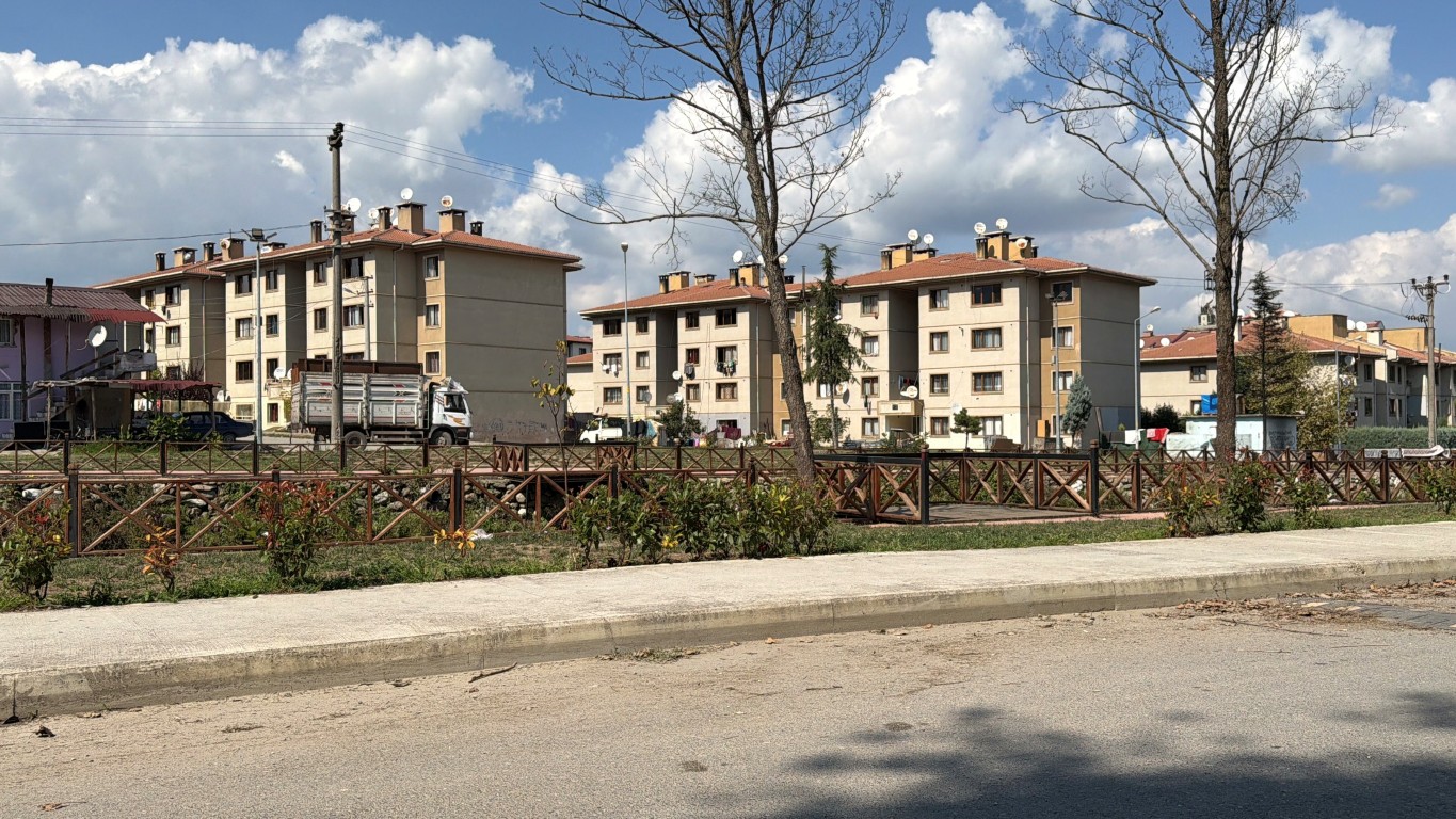 sapancadaki-silahli-olayda-yeni-ayrinti-ipek-ipek-suphelinin-annesi-cikti-5-024040