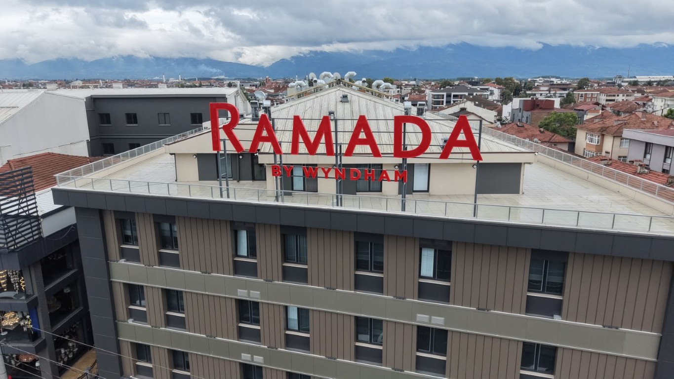ramada-by-wyndham-duzcenin-resmi-acilisi-yapildi-114-oda-231-yatak-8-110545