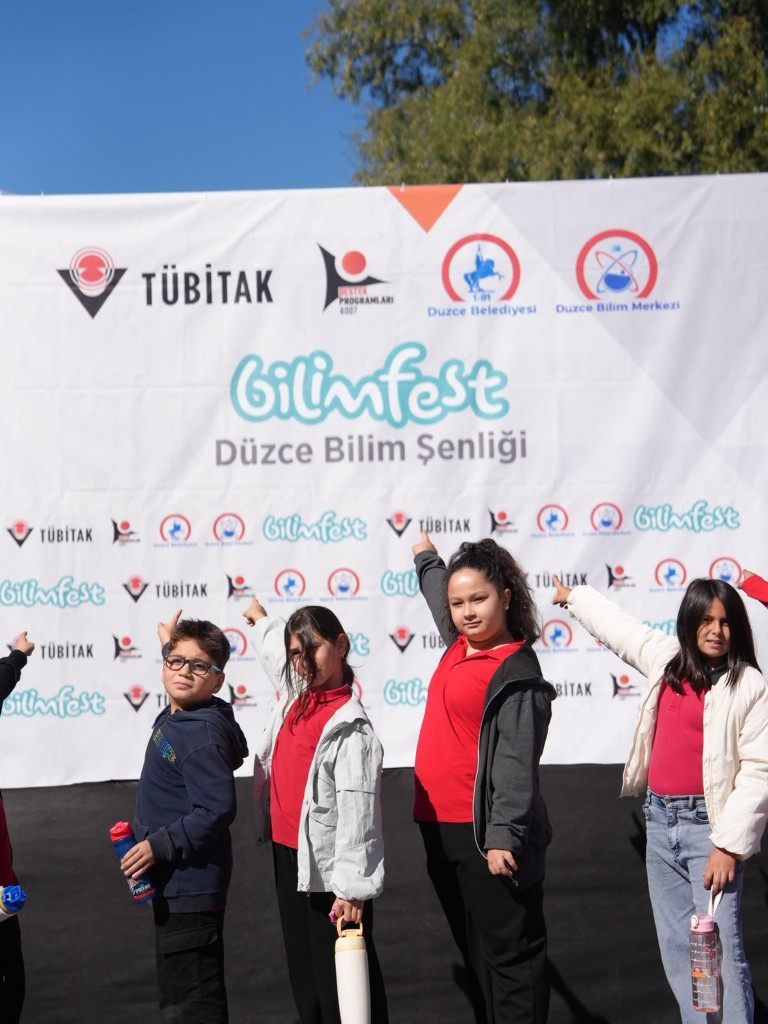 duzcede-3-gunluk-bilim-senligi-basladi-etkinlikler-ucretsiz-8-073701