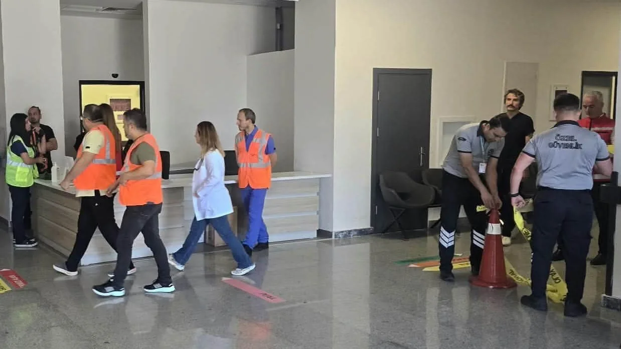 Akçakoca Devlet Hastanesi'nde rehine senaryosu: Ekipler tatbikatta görev aldı
