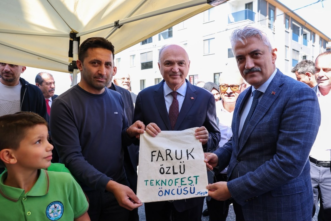 duzce-bilim-senliginde-protokol-acilisi-ozluden-bilim-merkezi-aciklamasi-13-081851