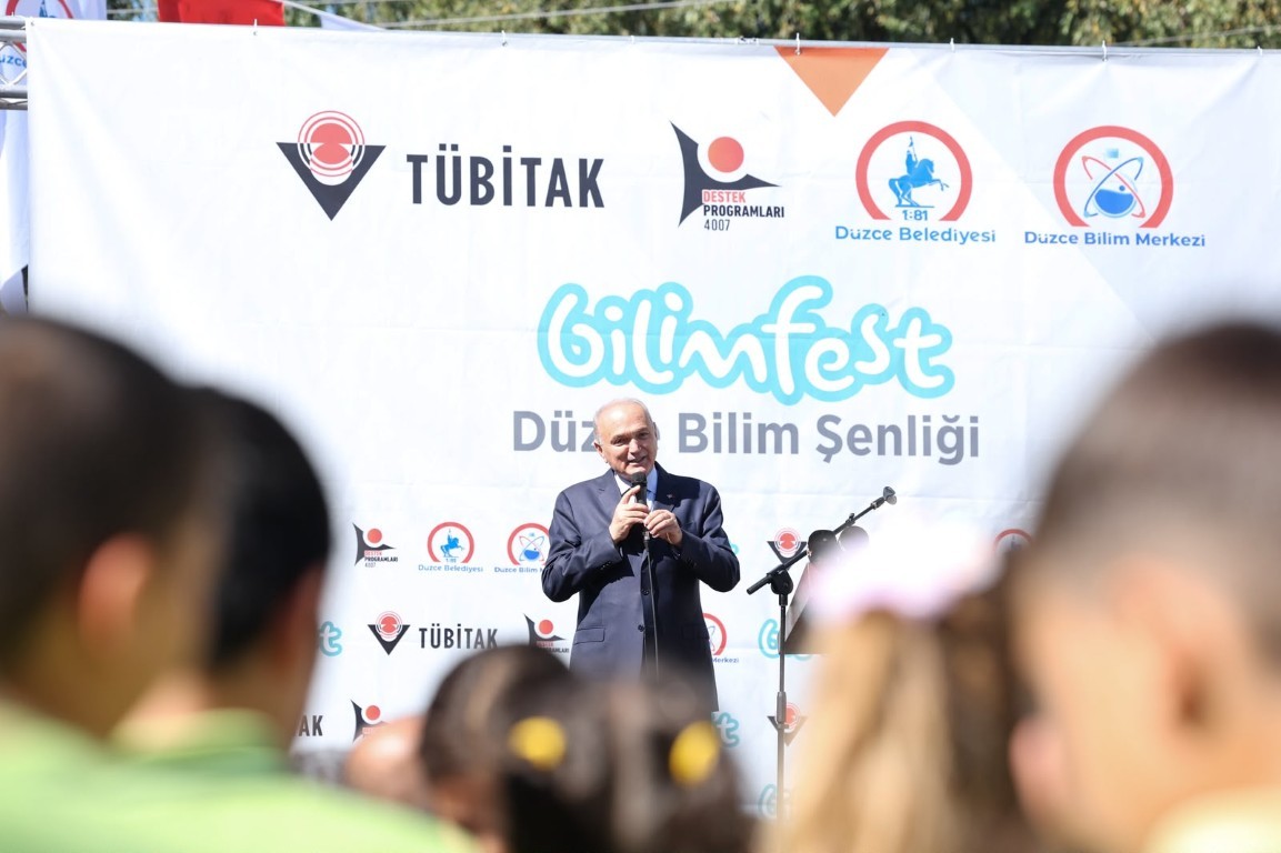 duzce-bilim-senliginde-protokol-acilisi-ozluden-bilim-merkezi-aciklamasi-8-081850