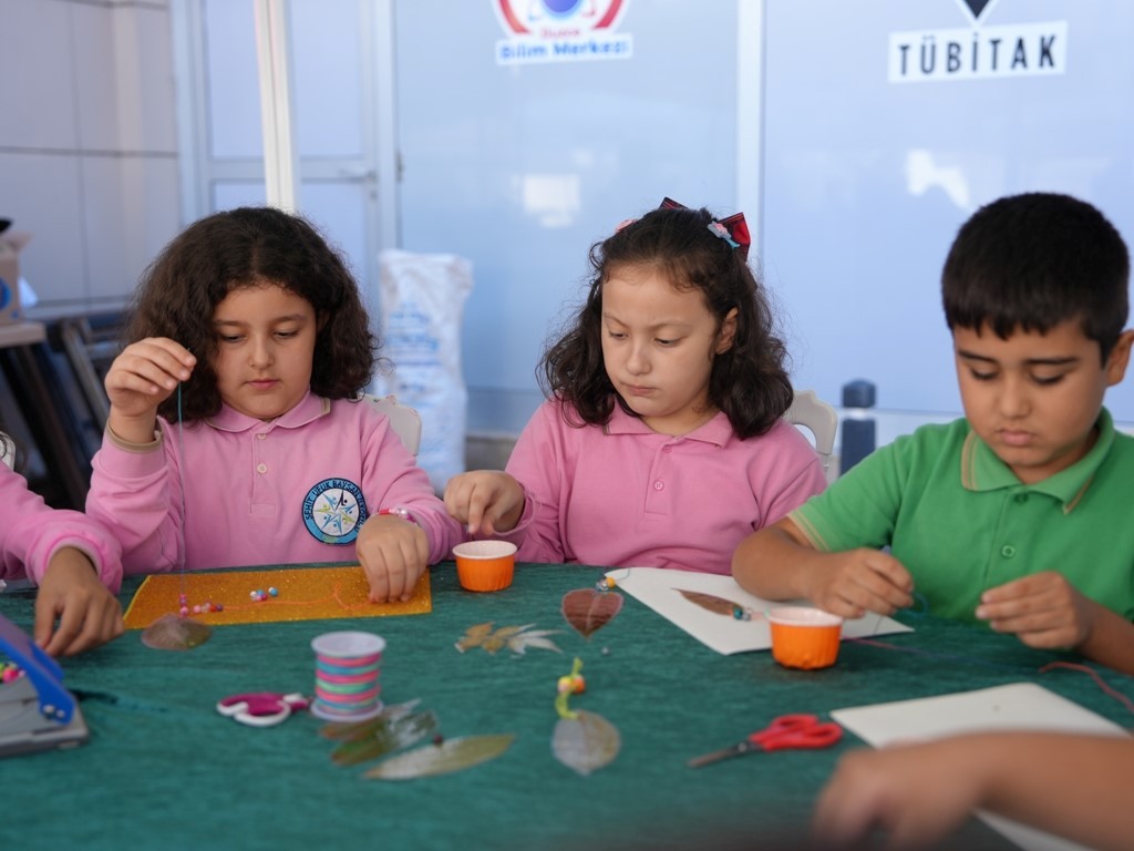 duzce-bilim-senliginde-3-gunde-6-bin-500-ziyaretci-6-061131
