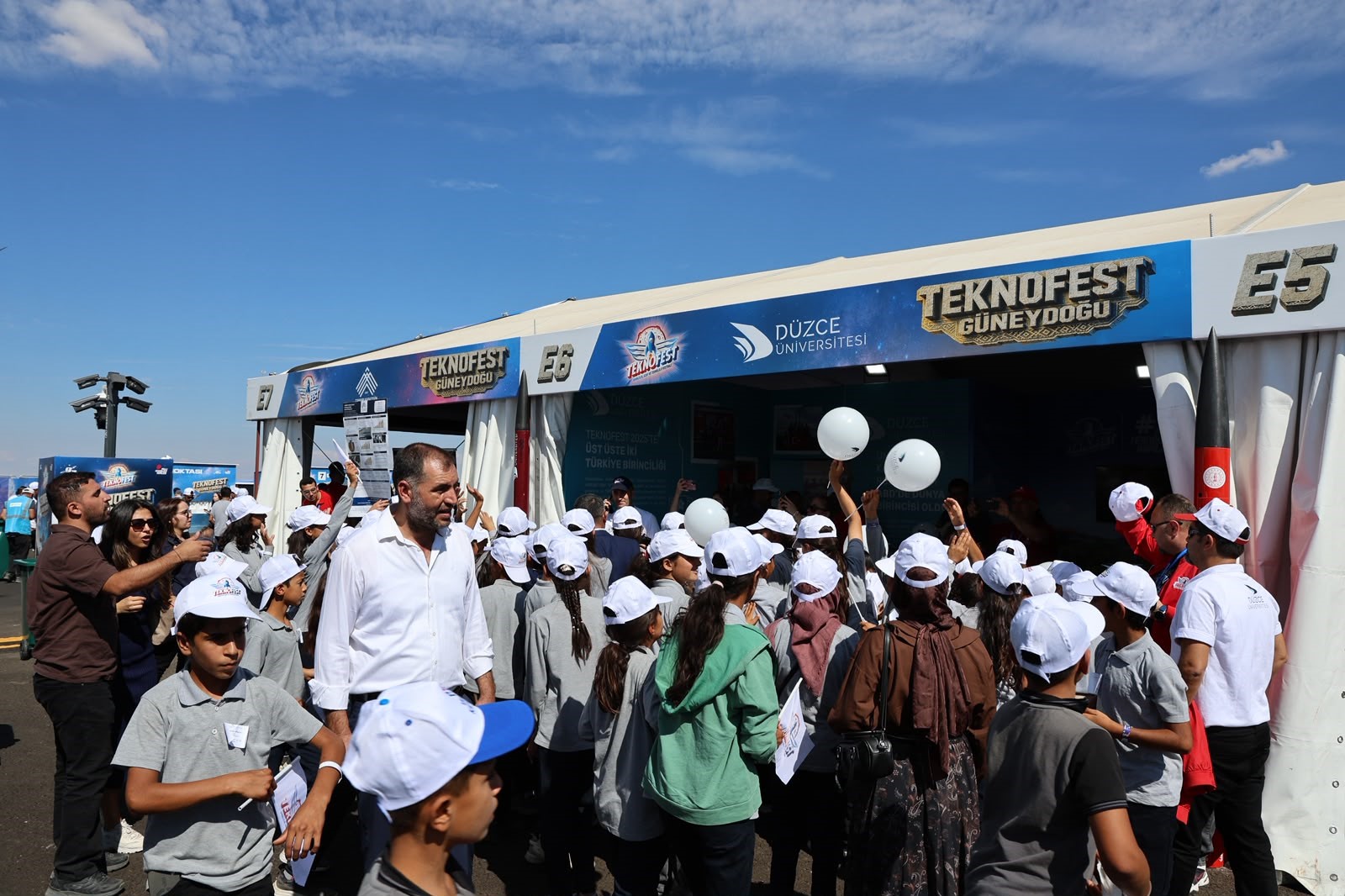 duzce-universitesi-teknofest-2026da-13-takimla-finalde-3-041238