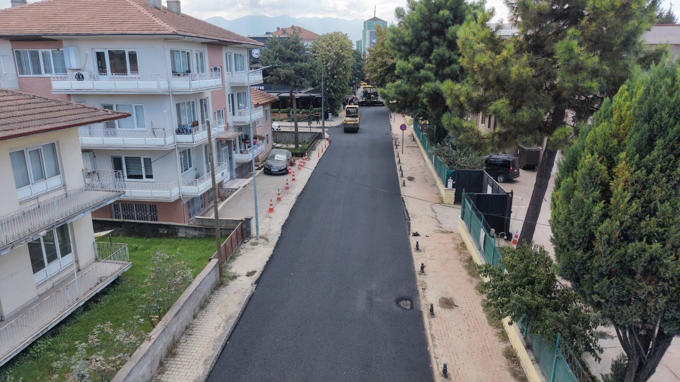 duzcede-4-mahallede-asfalt-calismasi-ulasimda-aksama-olabilir-1-024129