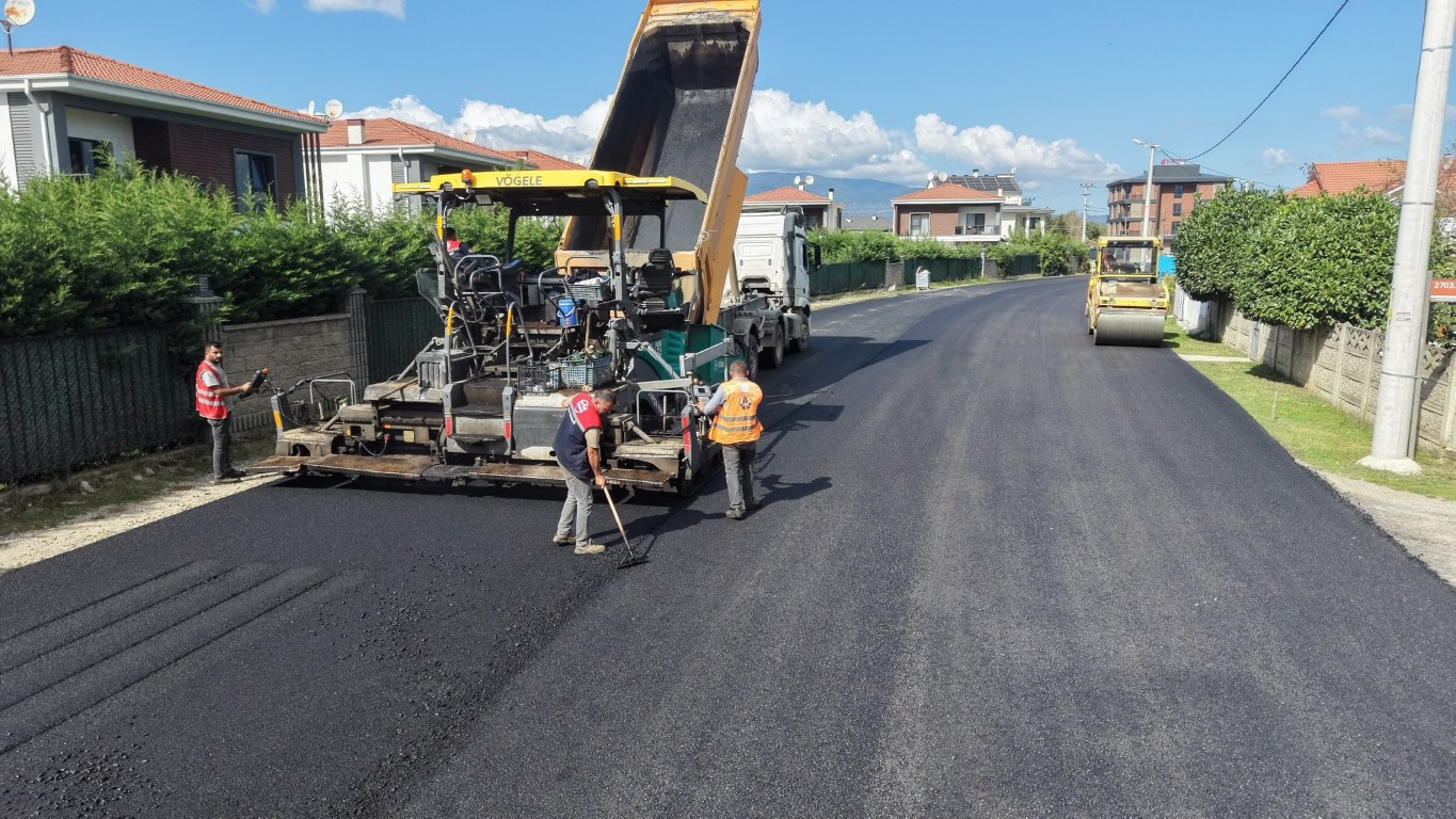 duzcede-4-mahallede-asfalt-calismasi-ulasimda-aksama-olabilir-2-024130
