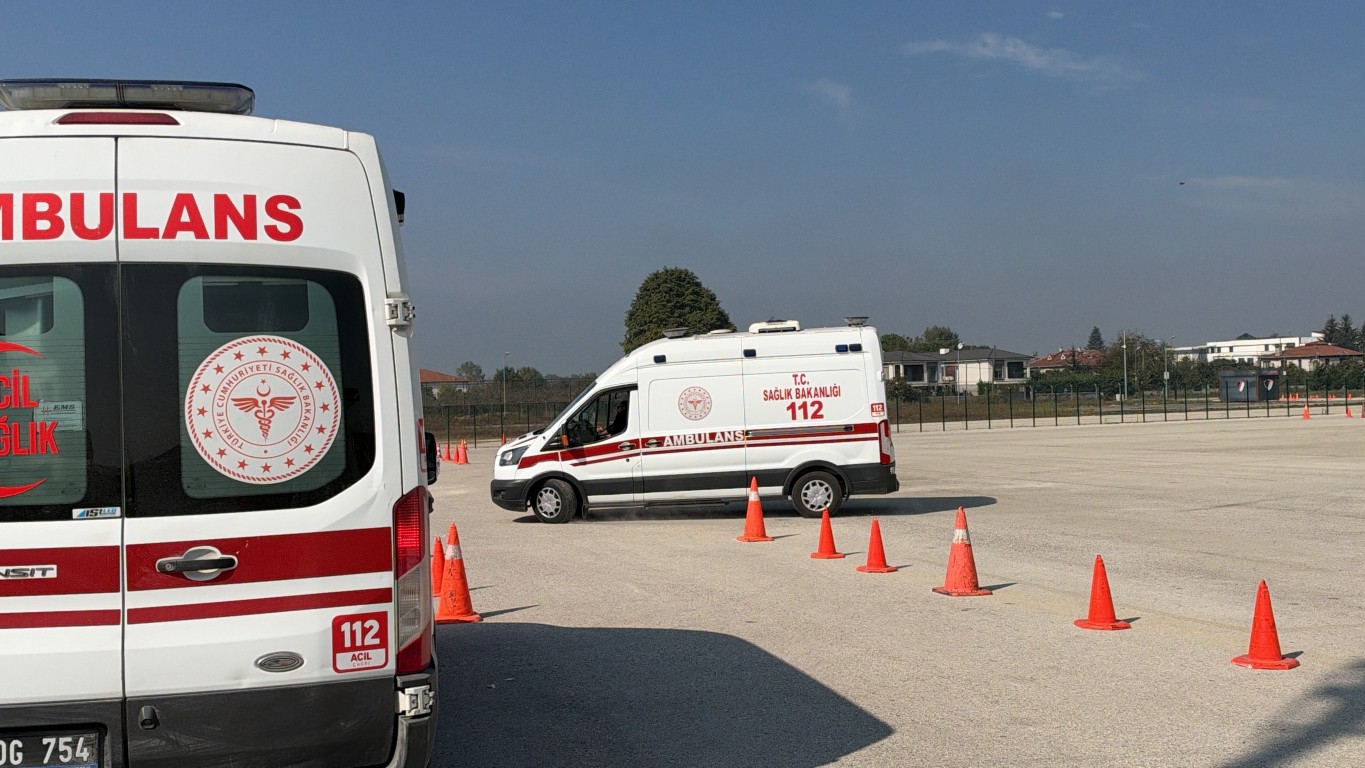 ambulans-suruculerine-duzcede-uygulamali-egitim-personelin-yuzde-70i-tamamladi-6-032801