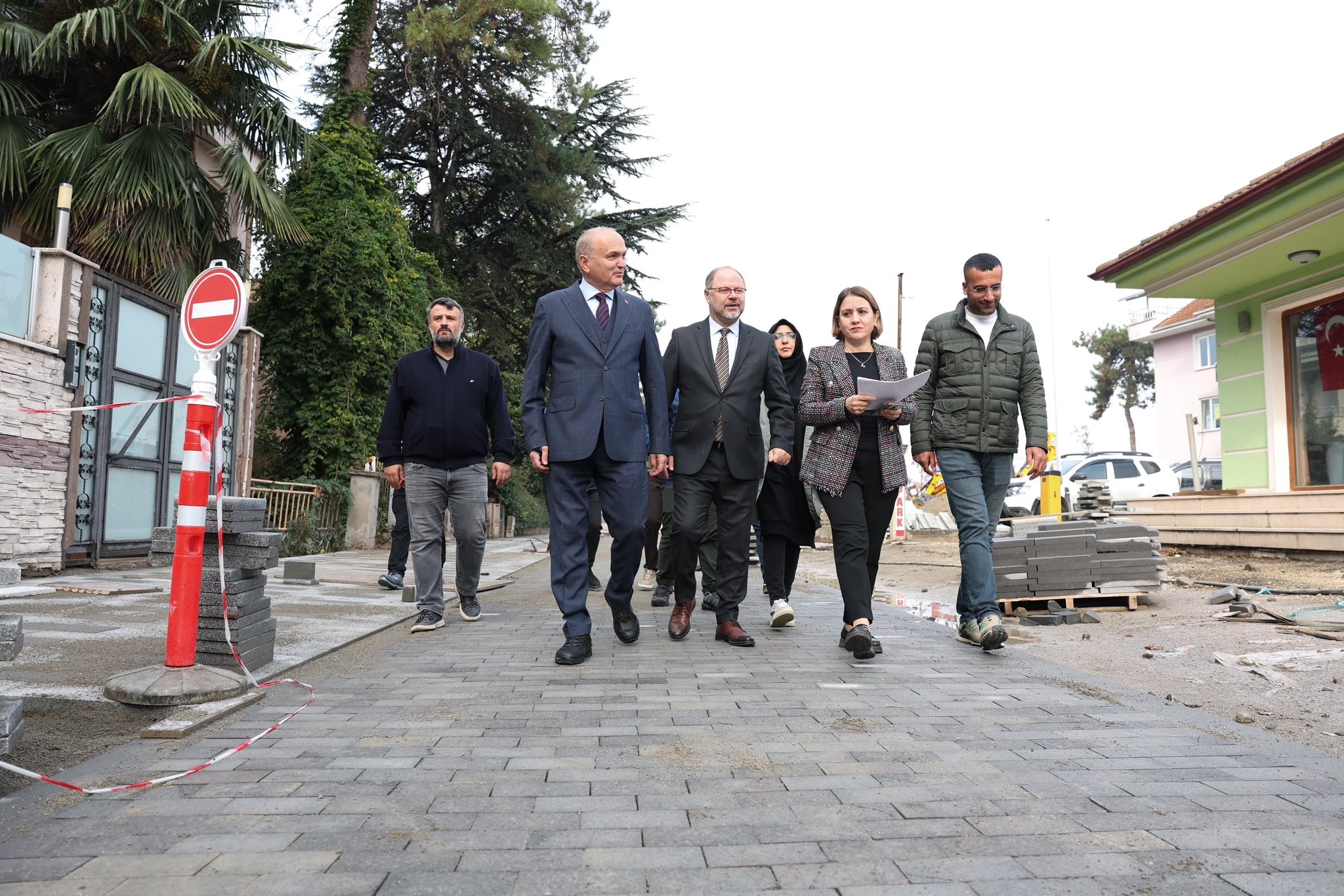 duzce-belediyesi-yesil-yol-projesinin-yapimina-basladi-4-061313