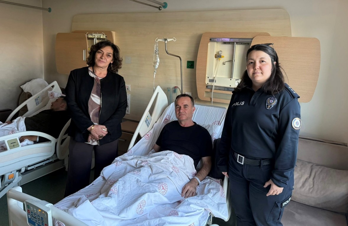 duzcede-polis-ailelerine-hem-gecmis-olsun-hem-bebek-tebrigi-1-064535