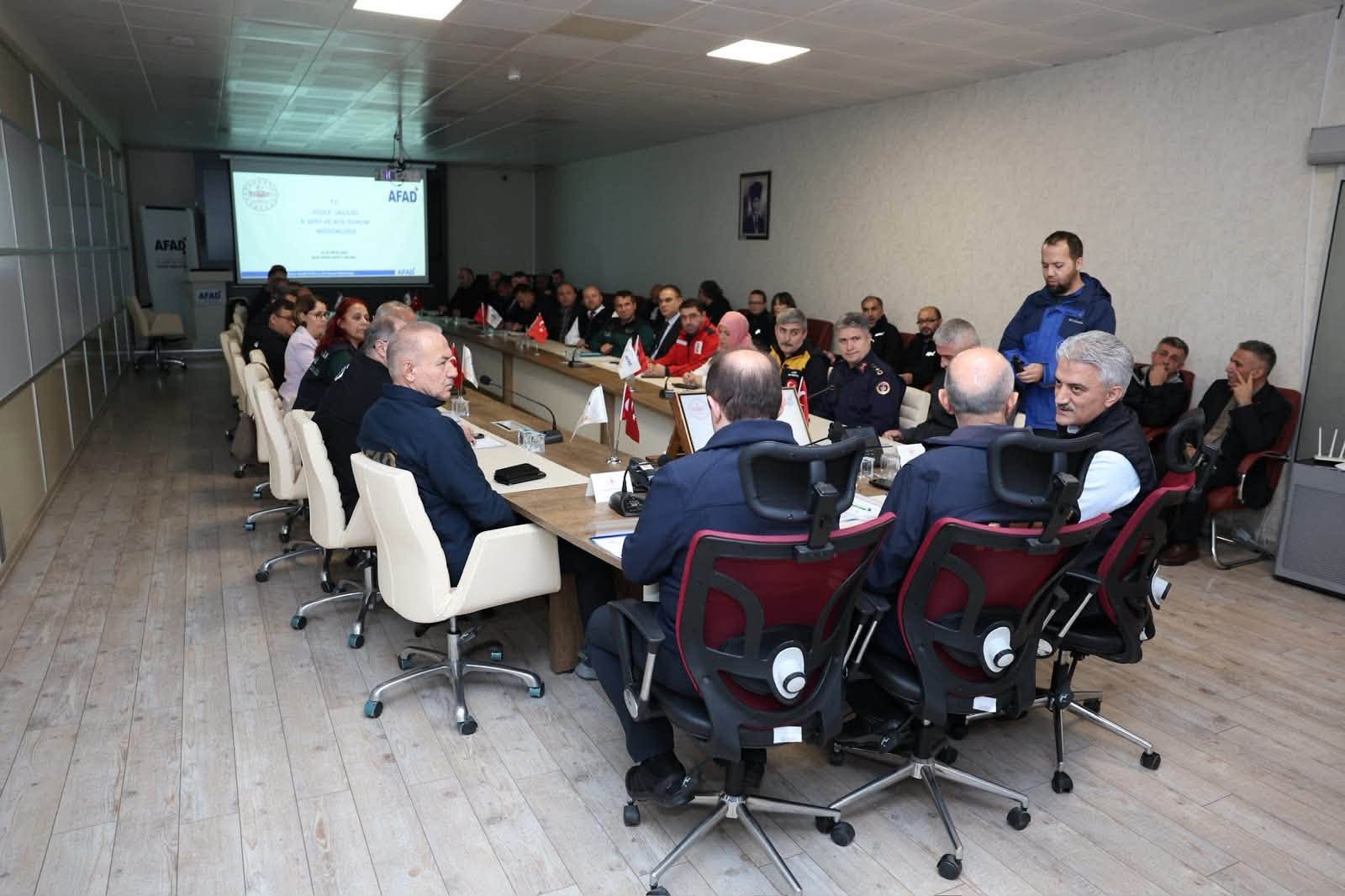 duzcede-yogun-yagis-mesaisi-3-040327