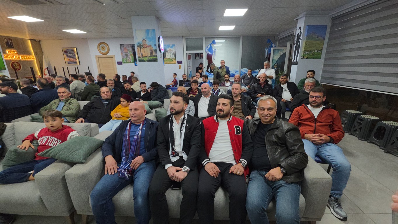 Düzce'de Trabzonspor ve Beşiktaş taraftarlarından dostluk mesajı