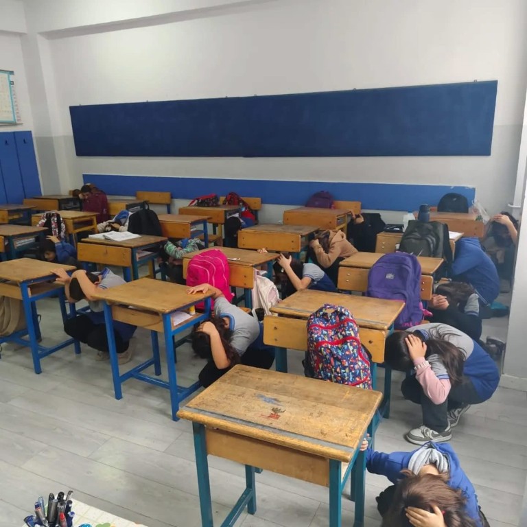 duzcede-tum-okullar-saat-1130da-tahliye-edildi-iste-nedeni-4-044650