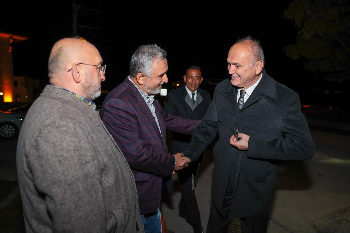 faruk-ozluden-duzceye-su-ve-asfalt-sozu-musluklarinizdan-akan-su-piril-piril-olacak-1-061934