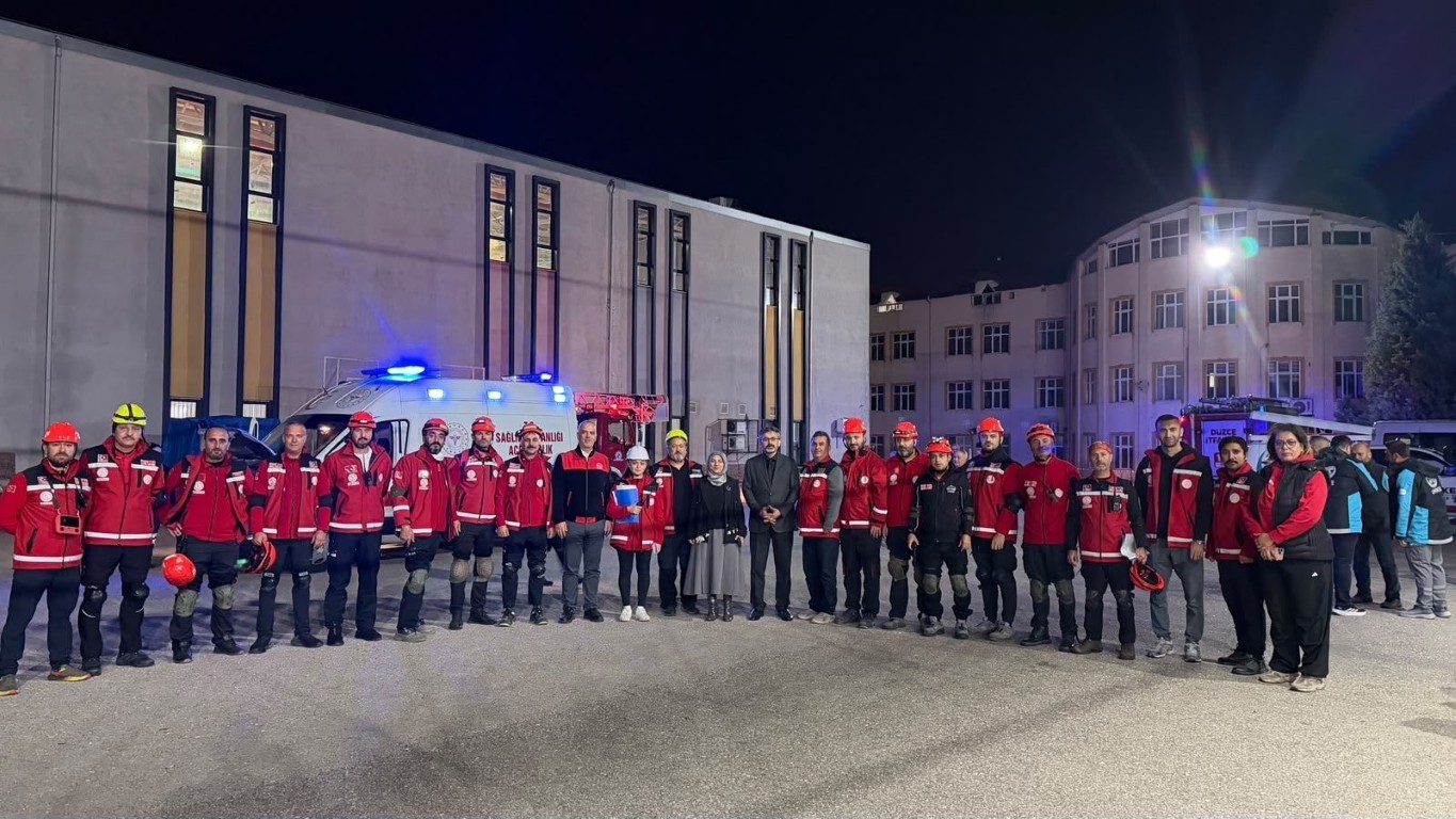 duzcede-65lik-deprem-senaryosu-pansiyonda-kurtarma-ve-yangin-tatbikati-1-015514
