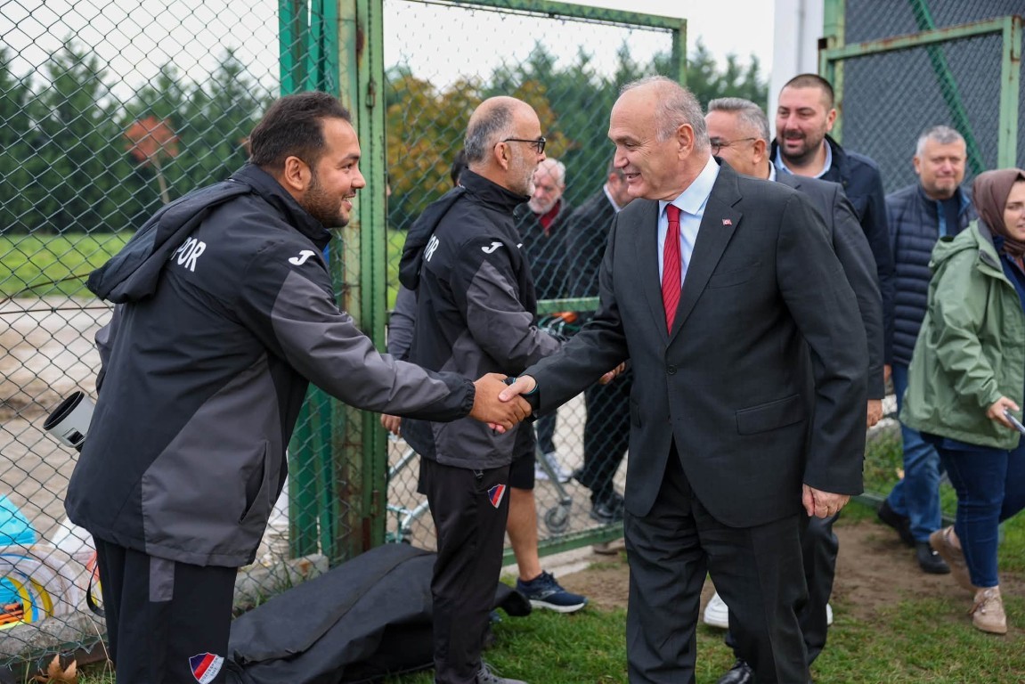 faruk-ozluden-duzcespora-destek-mesaji-sizlerden-galibiyet-bekliyoruz-3-080210