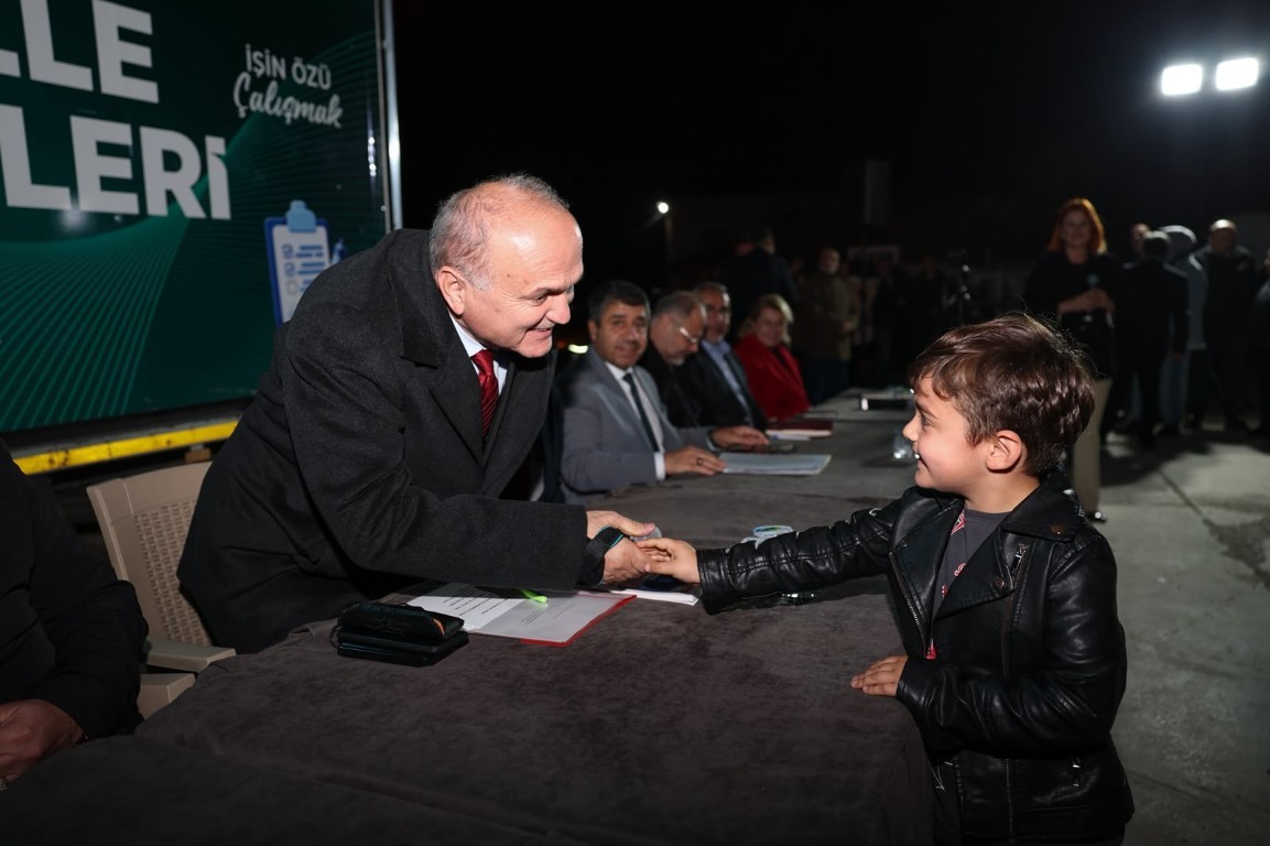 faruk-ozlu-siralikta-o-soruyu-kendisi-gundeme-getirdi-senin-isin-mi-hastane-yapmak-17-110318