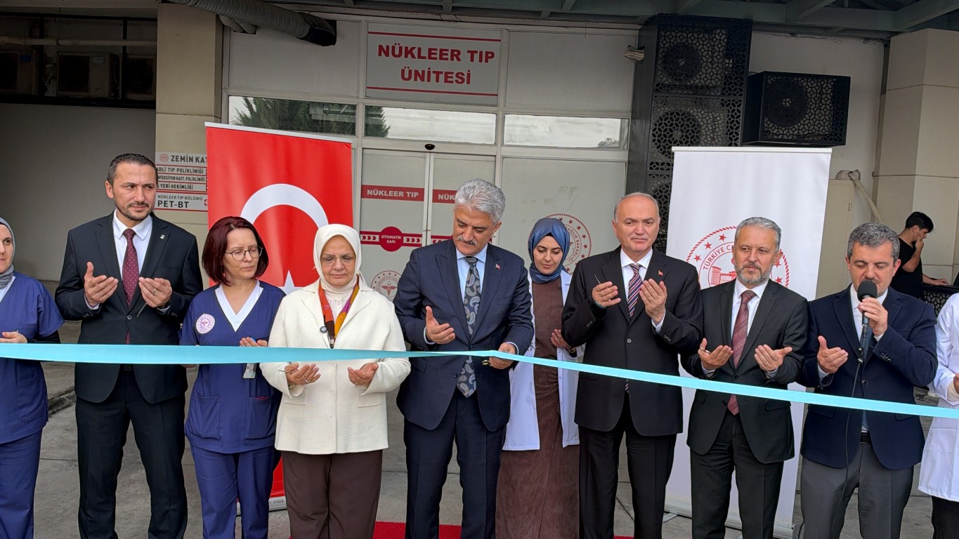 Kanser teşhisinde kullanılacak yeni cihaz ve açılış töreninden kareler