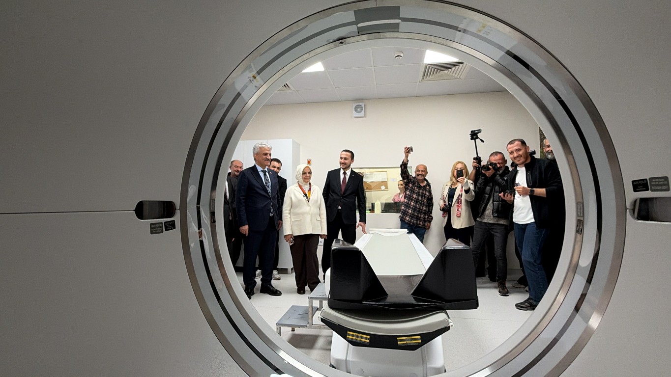 Düzce Atatürk Devlet Hastanesi'nde PET-CT ünitesinin açılışından görüntüler