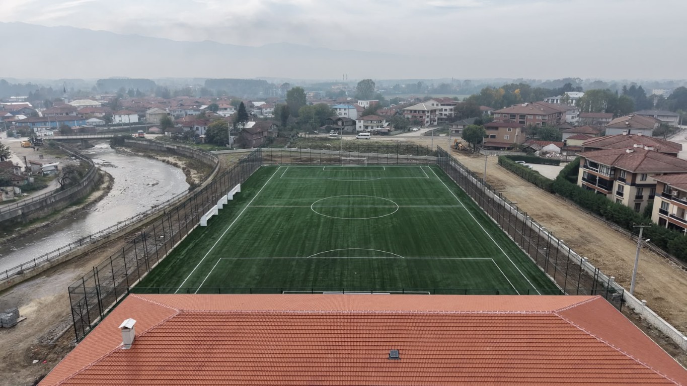 duzce-19-mayis-spor-kampusunde-yeni-asama-kapali-salonda-son-kat-imalati-11-020103