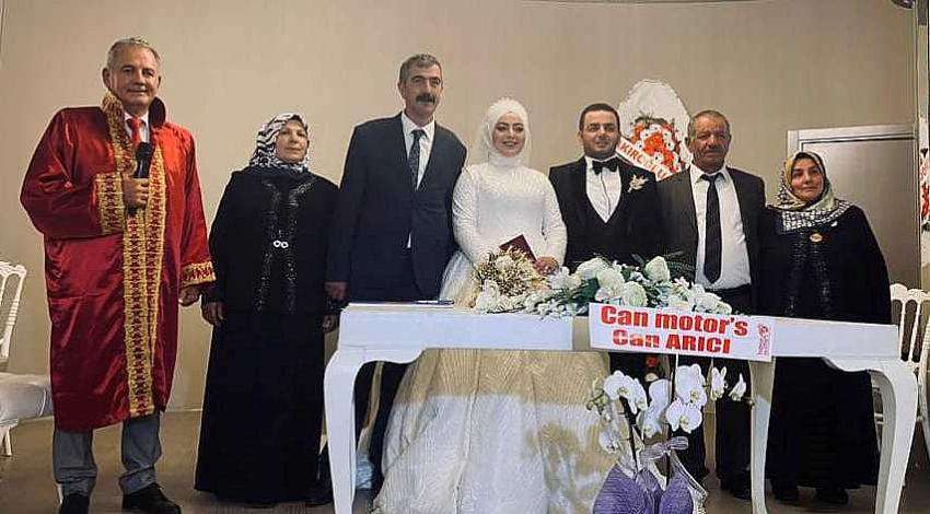 RİZE'DE İLÇE BAŞKANININ KIZI  EVLENDİ