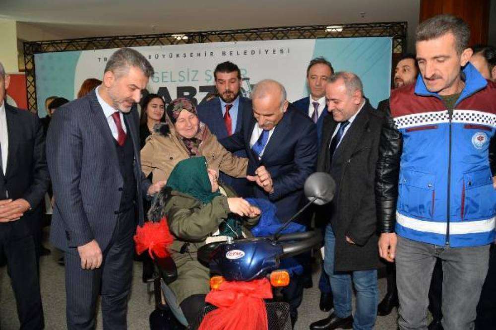 Bedensel engellilerin akülü araç sevinci