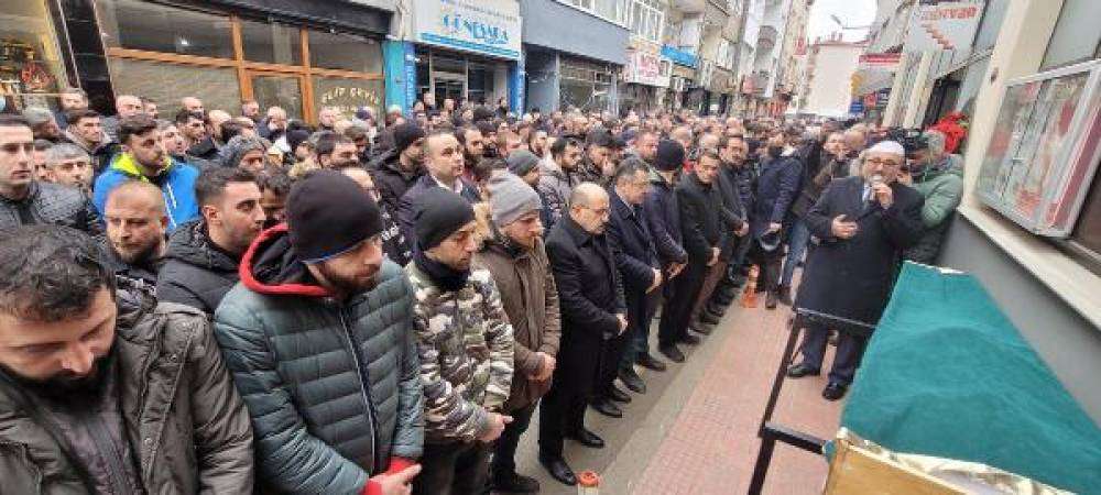 Osmaniye’de enkaz altında kalan formen, Trabzon’da toprağa verildi