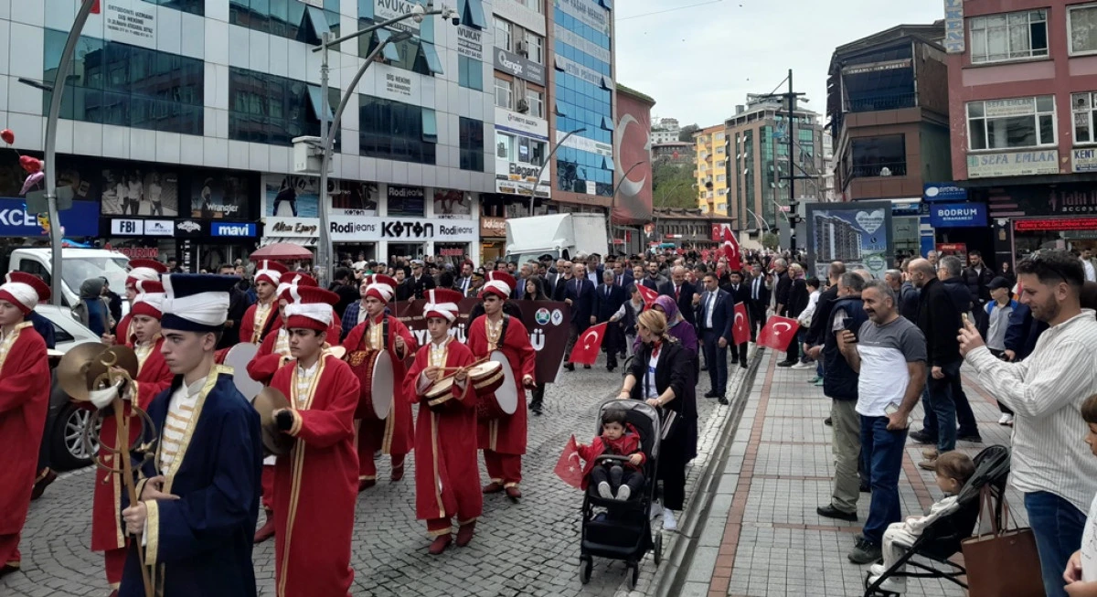 RİZE'DE CUMHURİYET BAYRAM COŞKUSU