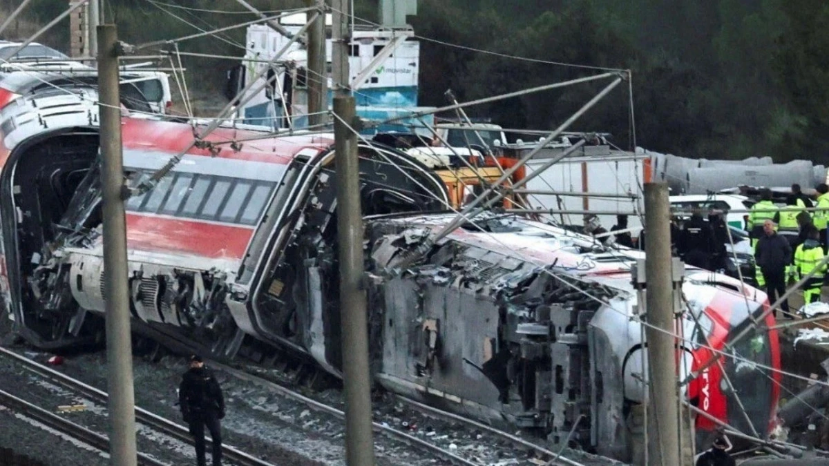 İki hızlı tren çarpıştı: 39 kişi hayatını kaybetti