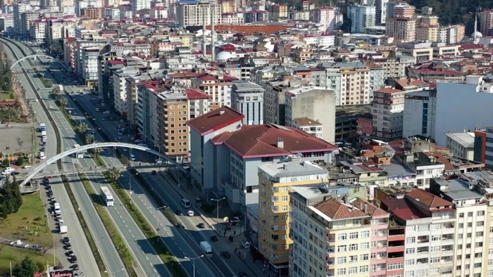 PARAYI ALTINA YATIRAN  RİZELLER TÜRKİYE  BİRİNCİSİ 