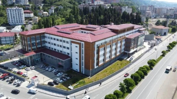 RİZE   DİŞ  HEKİMLİĞİ  FAKÜLTESİ  YILDIZ GİBİ PARLIYOR