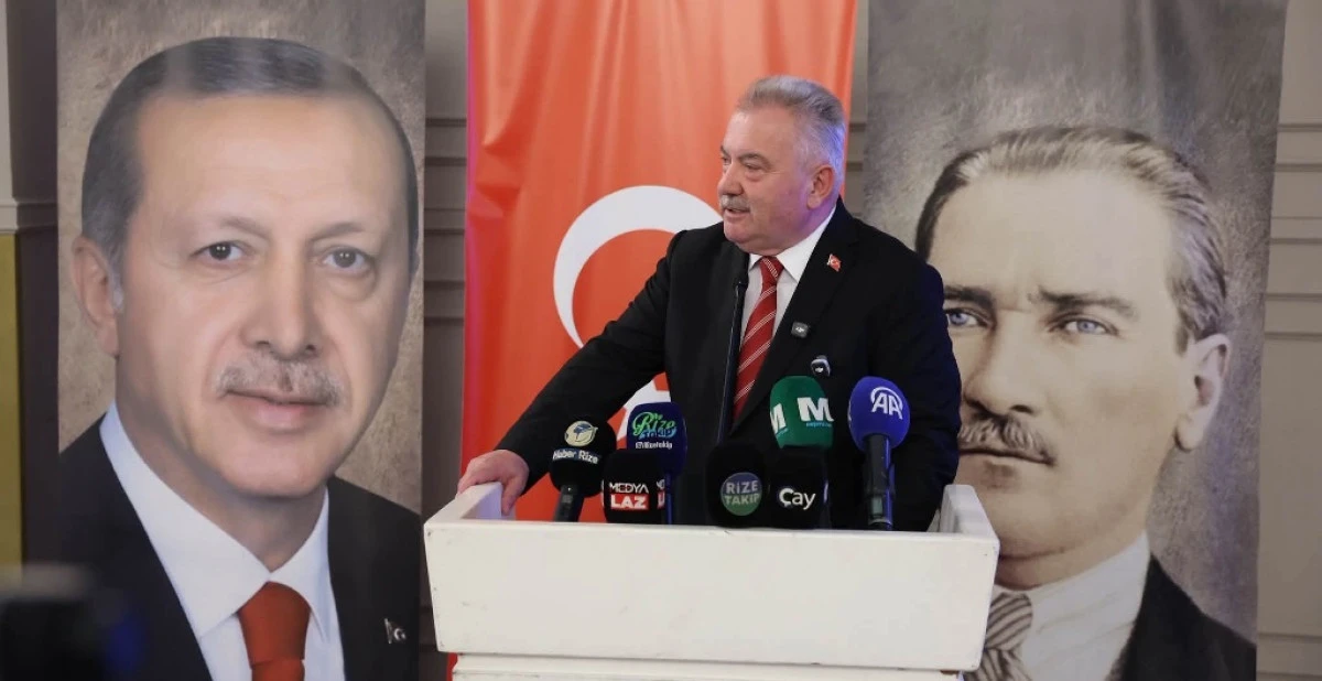 Milletimize Hizmet Etmenin Gururunu Yaşıyoruz
