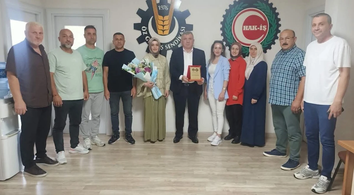 ÖZGİDA İŞ RİZE  ŞUBESİ'NDE BAYRAK DEĞİŞİMİ