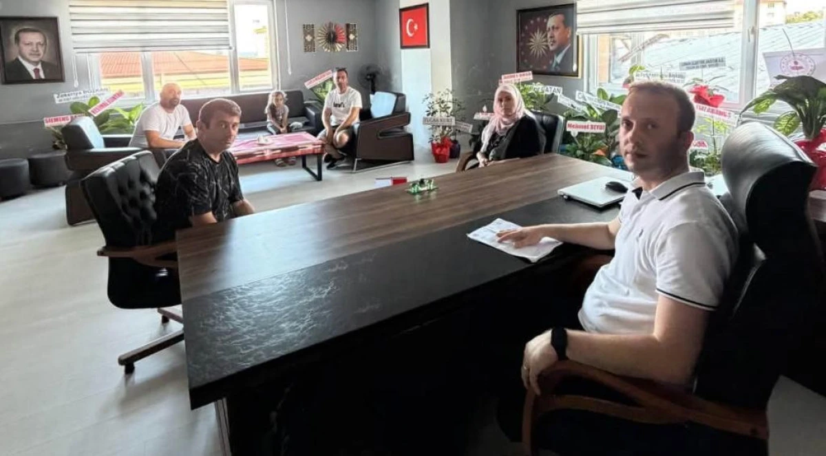 RİZE'DE YENİ BAŞKANA  YOĞUN ZİYARETÇİ
