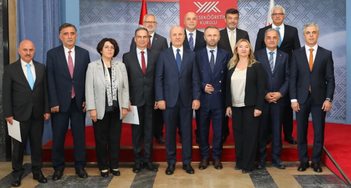 RİZE RTEÜ REKÖTÜR MAZBATASINI YÖK BAŞKANINDAN ALDI