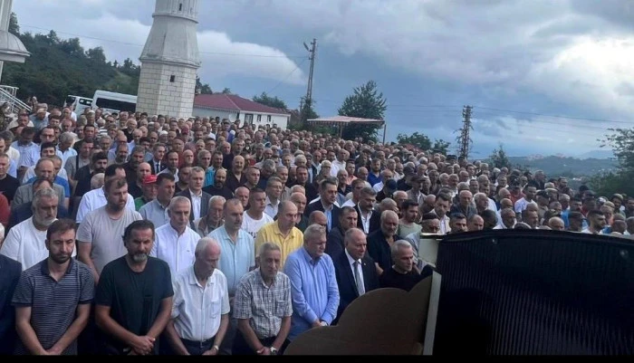 KEMAL BAŞKAN I MAHŞERİ KALABALIK UĞURLADI