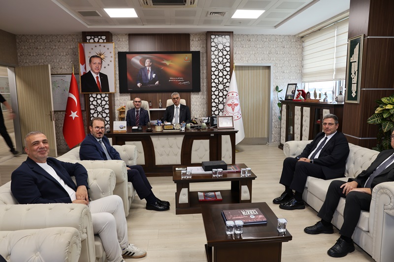 kemal-memisoglu-rizede-084140