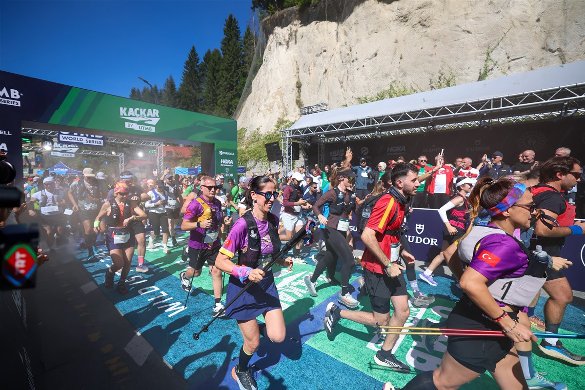 utmb-ikinci-yilinda-60-ulkeden-2-bin-sporcuyu-rizenin-kackar-daglarinda-bulusturdu-1-095759