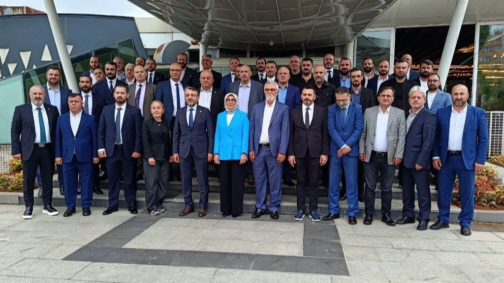 Rize'de Seçim Heyecanı 21 Oda Başkanıyla Gövde Gösterisi Yaptı