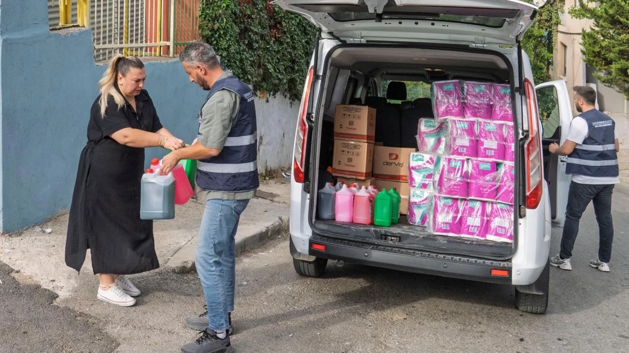 İzmir’de okullara hijyen seti desteği