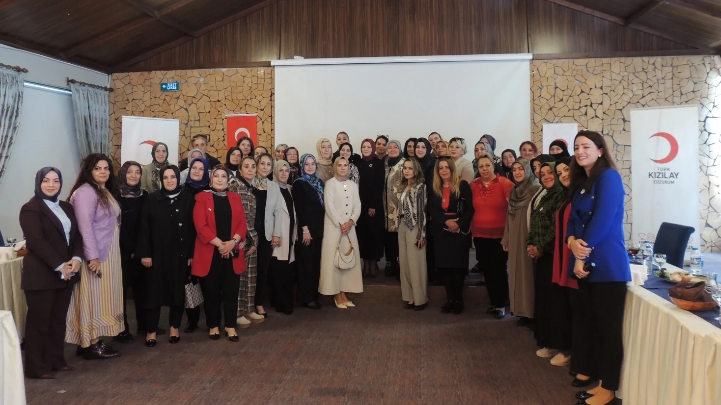 Kızılay Kadın Erzurum’un yeni yönetiminden istişare buluşması