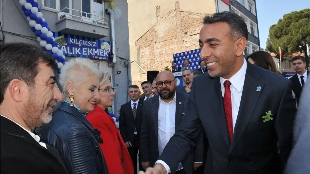 Dost Parti teşkilatları sahada