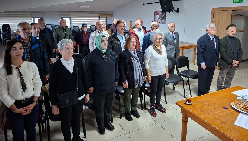 rize-lisesi-mezunlari-derneginde-yeni-yonetim-belli-oldu-5-060752