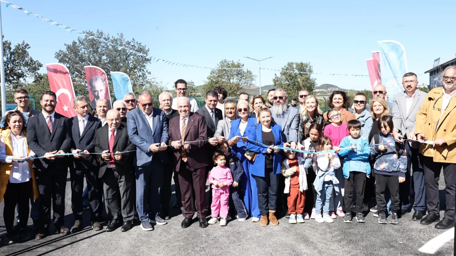 Nilüfer’de sahipsiz hayvanlar için “Umut Ağacı” açıldı