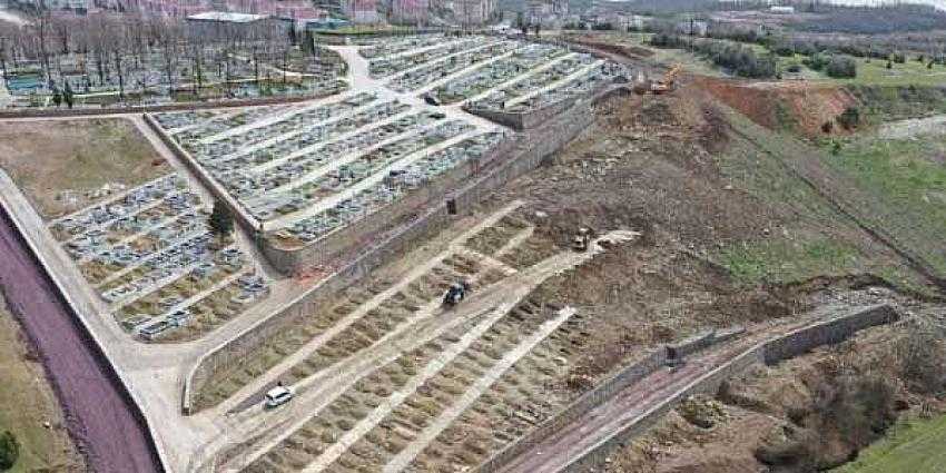 İlimtepe Mezarlığı’na taş duvar